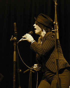 Anna Pauline Press Photo 5